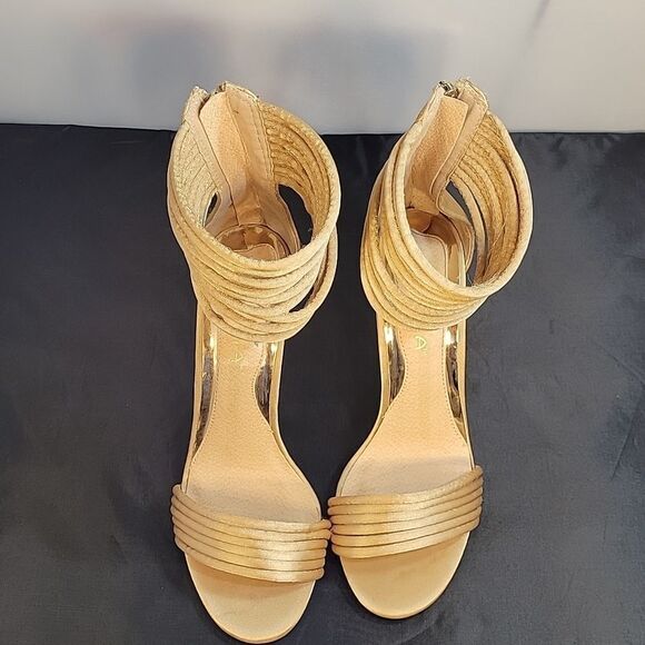 LILIANA CIRCLE ANKLE STRAP OPEN TOE HIGH HEEL STILETTOS ZIP CLOSURE SANDAL - Picture 3 of 15